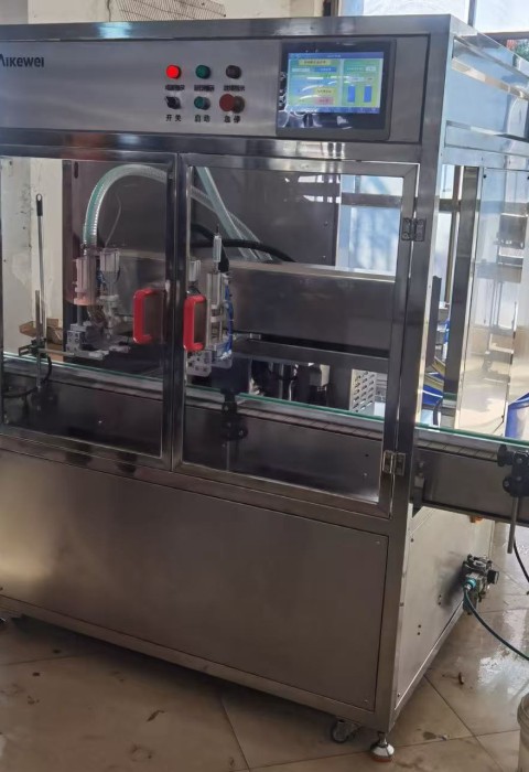 Linha de enchimento servo-seguindo de cabeça dupla